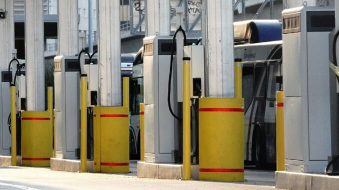 californiada-elektrikli-araclar-icin-26-milyar-dolar-yatirim-vGFGI2h7.jpg
