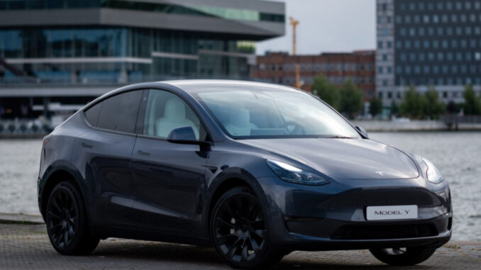 tesladan-turkiyeye-ozel-elektrikli-otomobil-fiyati-cliodan-bile-ucuz-XbZPxWH5.jpg