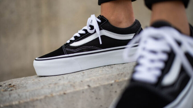 vans-cildirdi-1600-tllik-modelinin-fiyatini-150-tlye-dusurdu-4XDXuu2S.jpg
